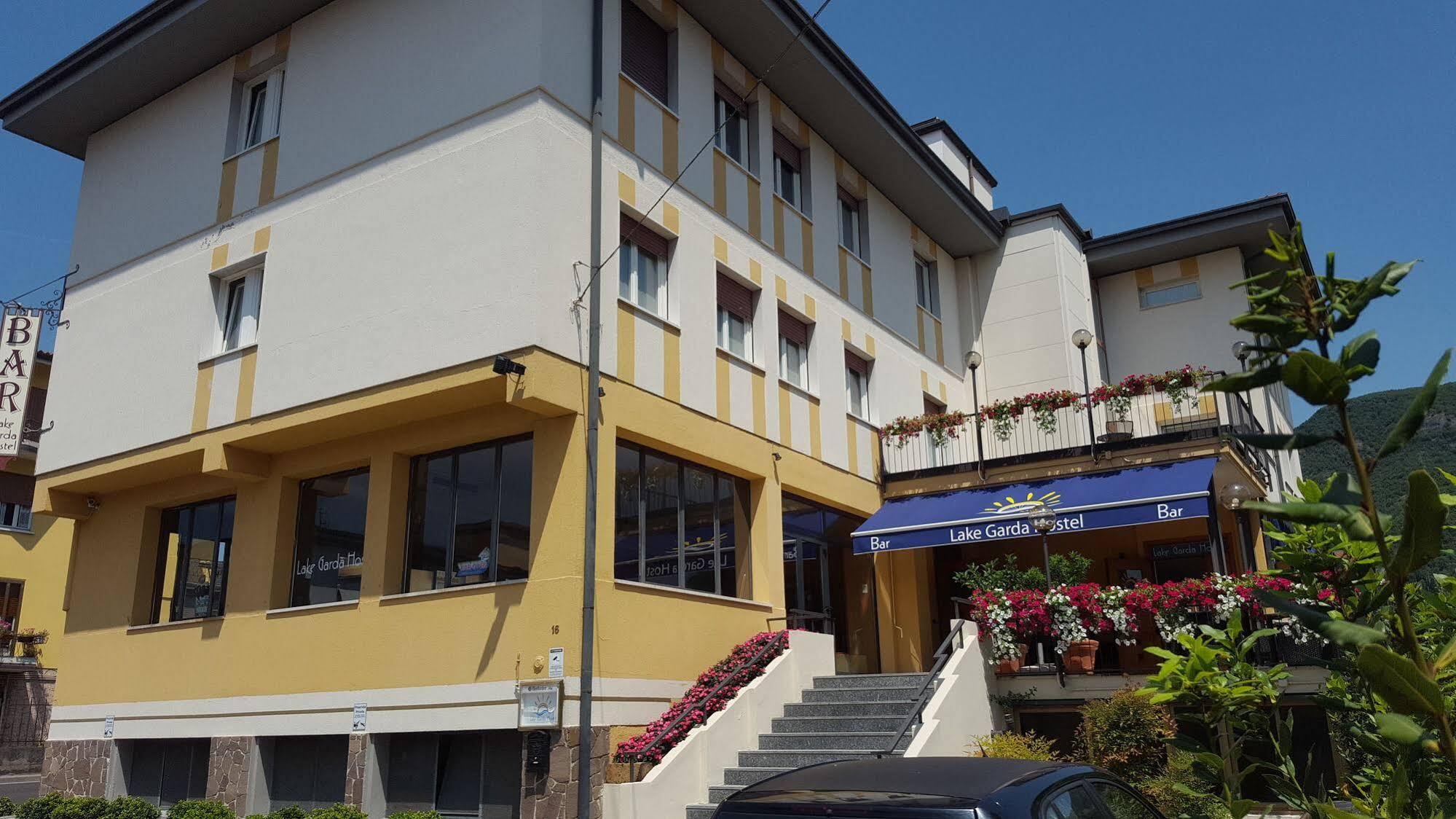 Lake Garda Hostel Salò Exterior foto